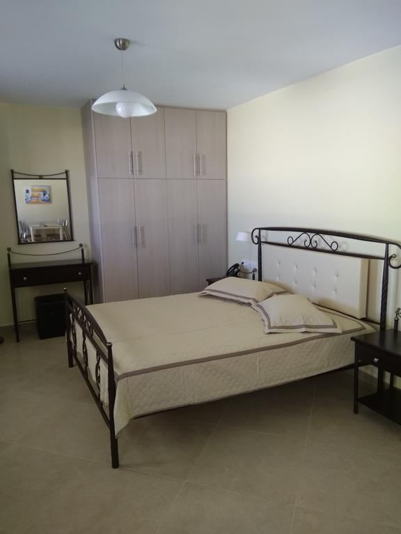 Santa Rinoula Suites Sea Sunset Views Adults Only Мегалохори Номер фото